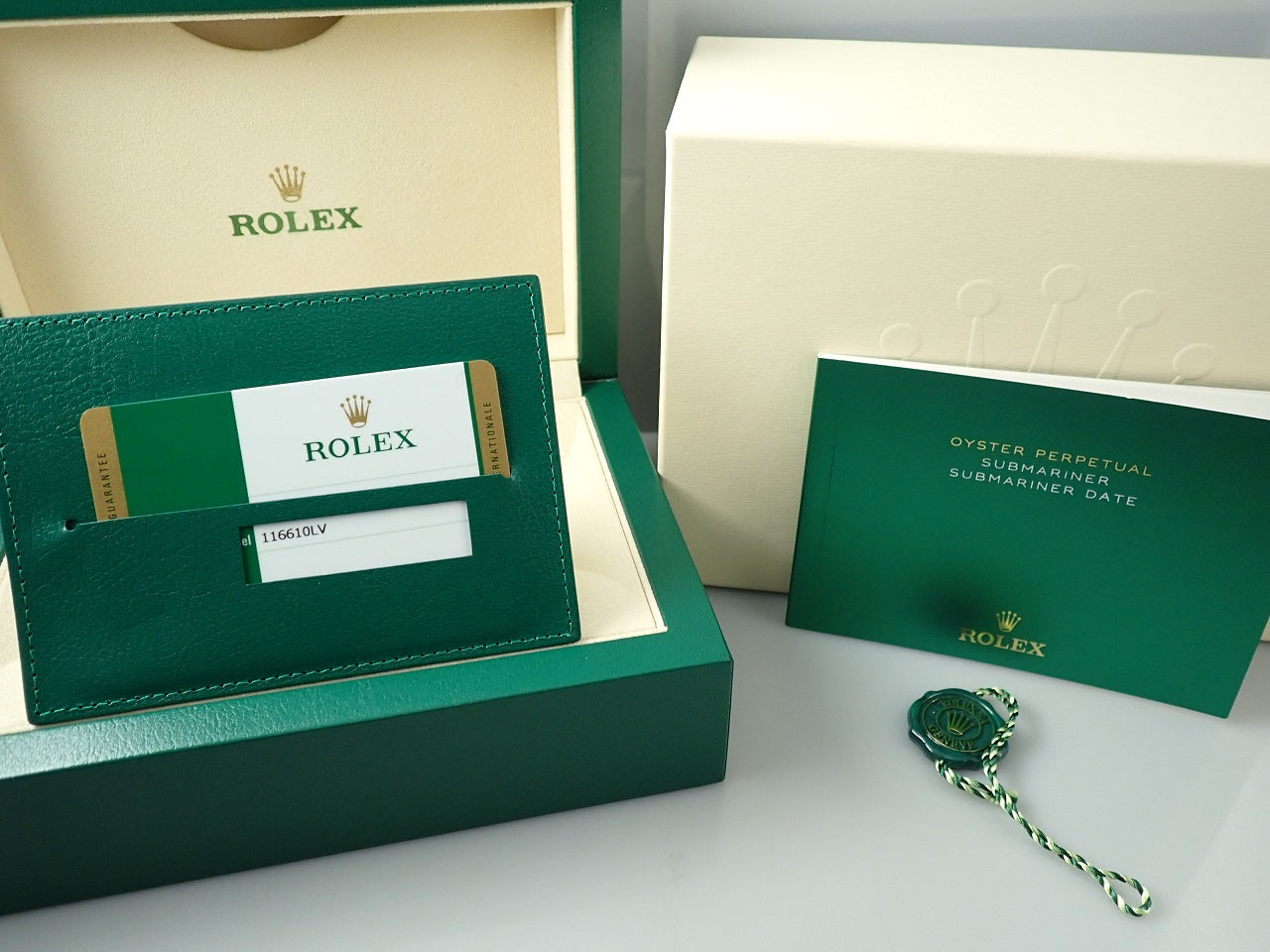 Rolex Submariner Date &lt;Warranty, Box, etc.&gt;