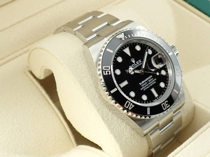 Rolex Submariner Date <Warranty, Box, etc.>