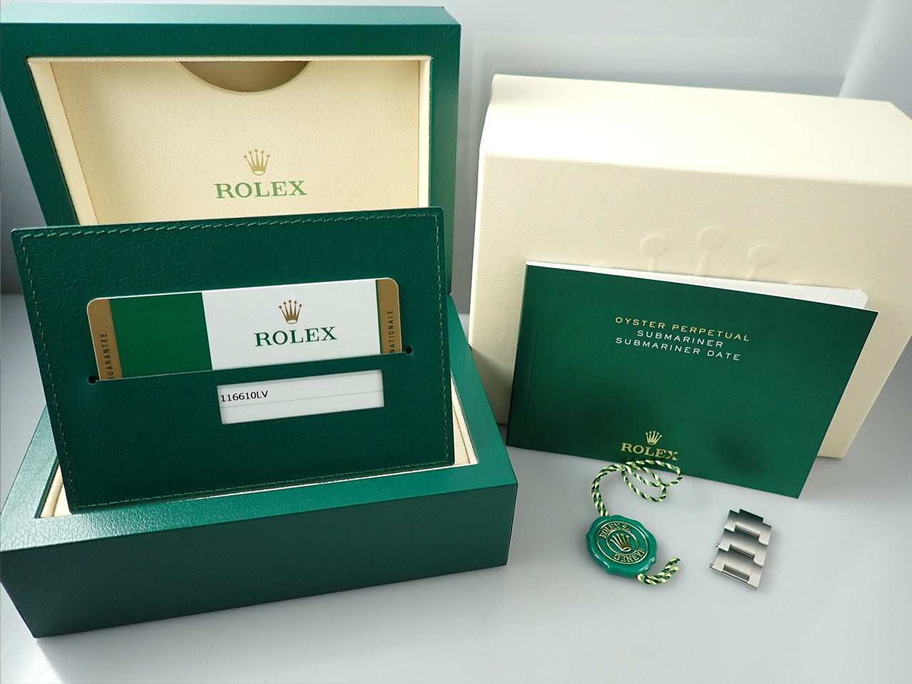 Rolex Submariner Date &lt;Warranty, Box, etc.&gt;