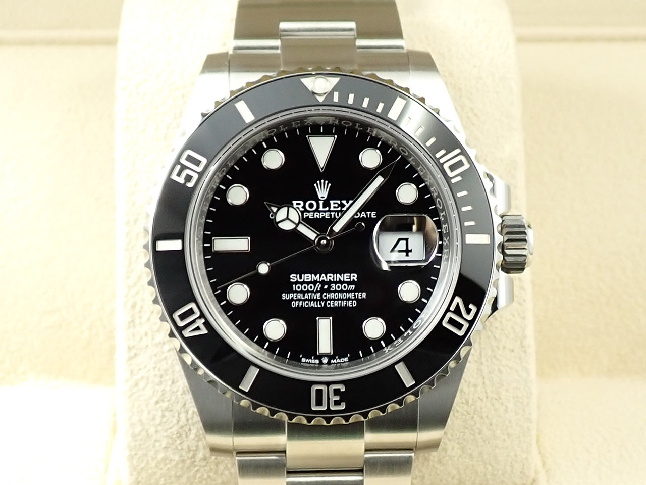 Rolex Submariner Date &lt;Warranty, Box, etc.&gt;