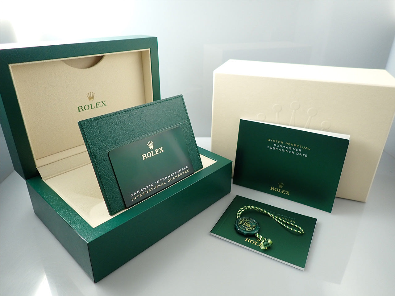 Rolex Submariner Date &lt;Warranty, Box, etc.&gt;