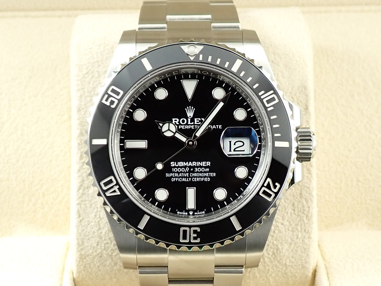 Rolex Submariner Date &lt;Warranty, Box, etc.&gt;