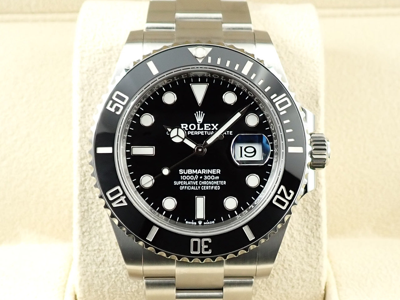 Rolex Submariner Date &lt;Warranty, Box, etc.&gt;