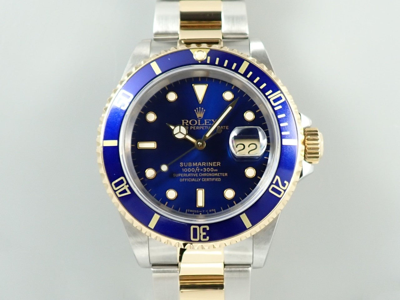 Rolex Submariner Date &lt;Warranty and Box&gt;