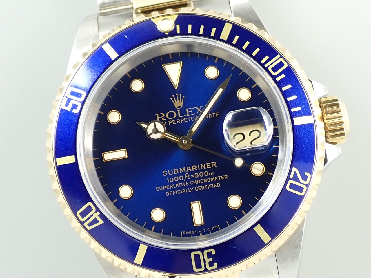 Rolex Submariner Date &lt;Warranty and Box&gt;