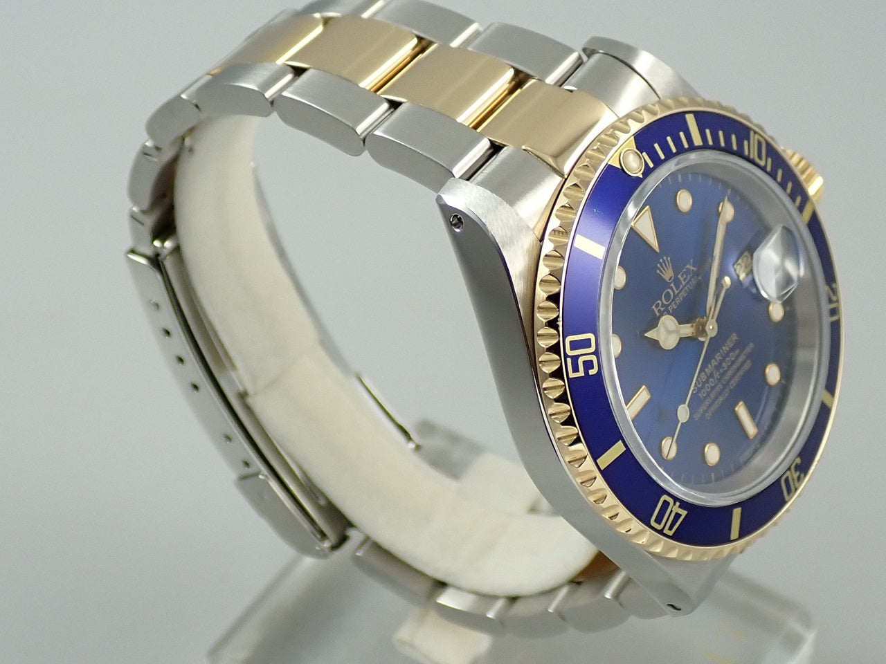 Rolex Submariner Date &lt;Warranty and Box&gt;