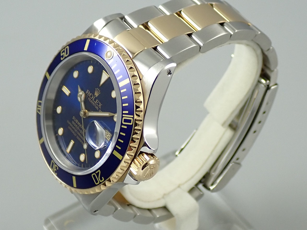 Rolex Submariner Date &lt;Warranty and Box&gt;