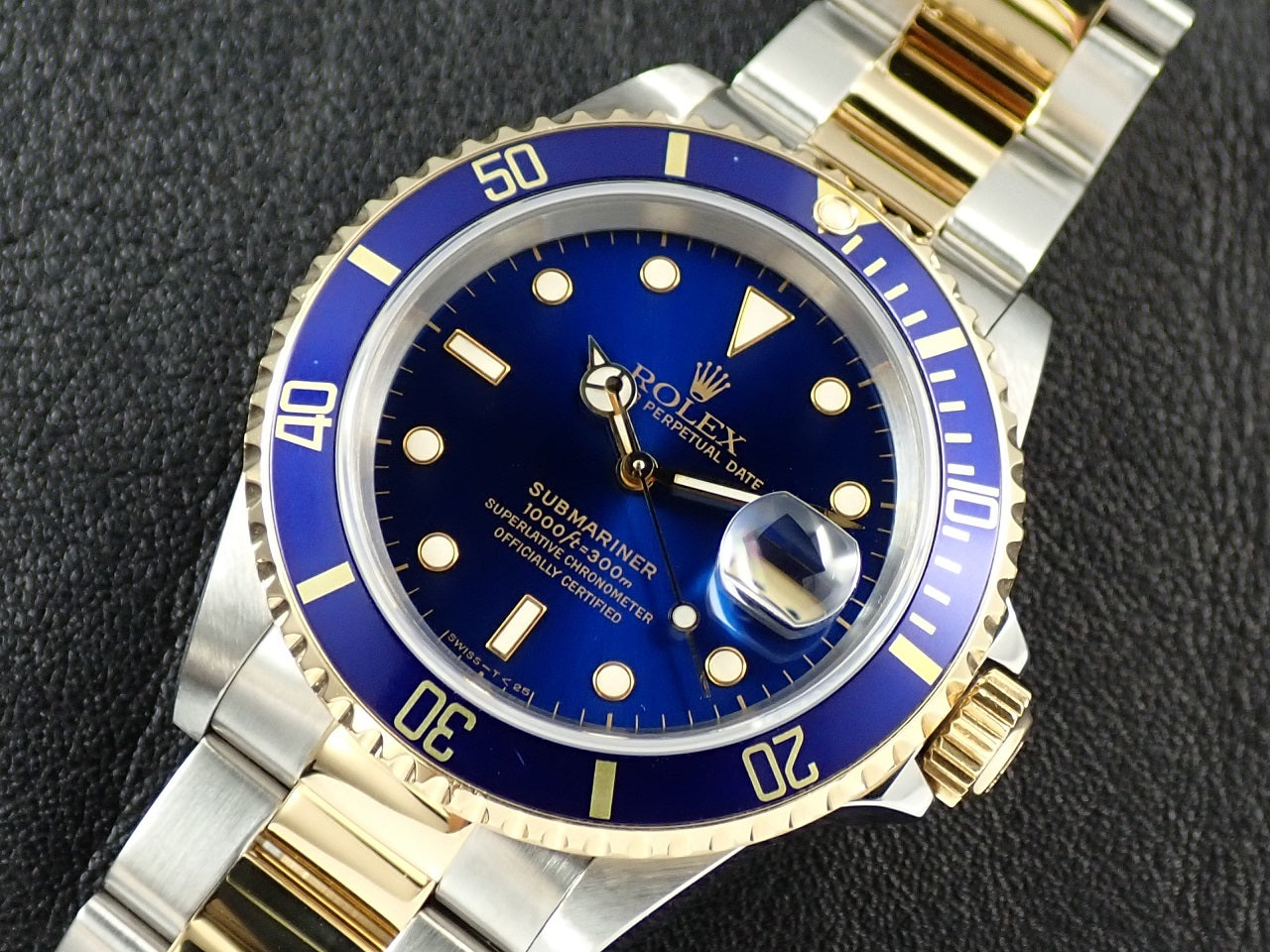 Rolex Submariner Date &lt;Warranty and Box&gt;