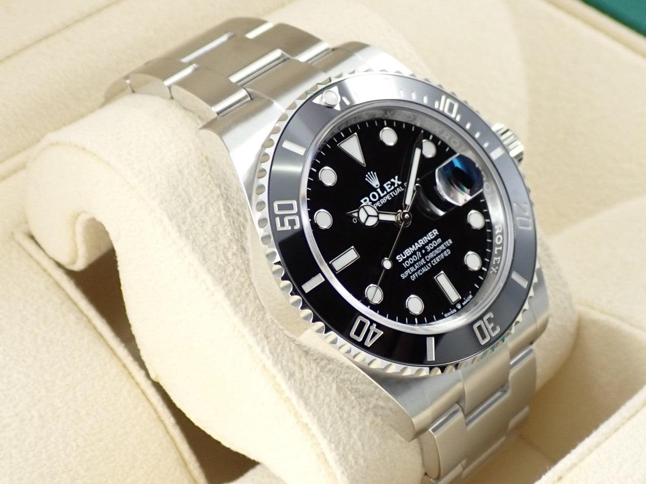 Rolex Submariner Date &lt;Warranty, Box, etc.&gt;