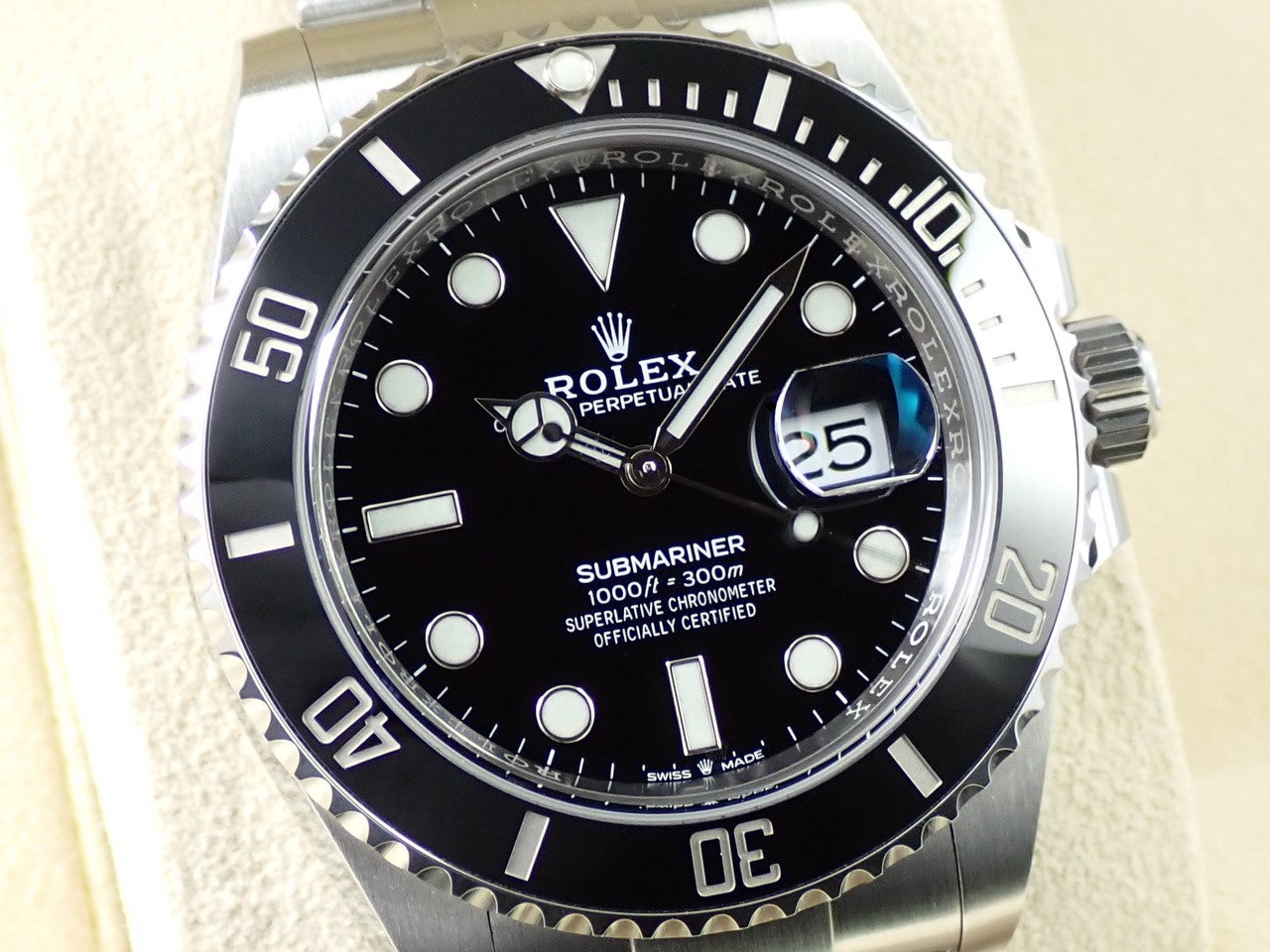 Rolex Submariner Date &lt;Warranty, Box, etc.&gt;