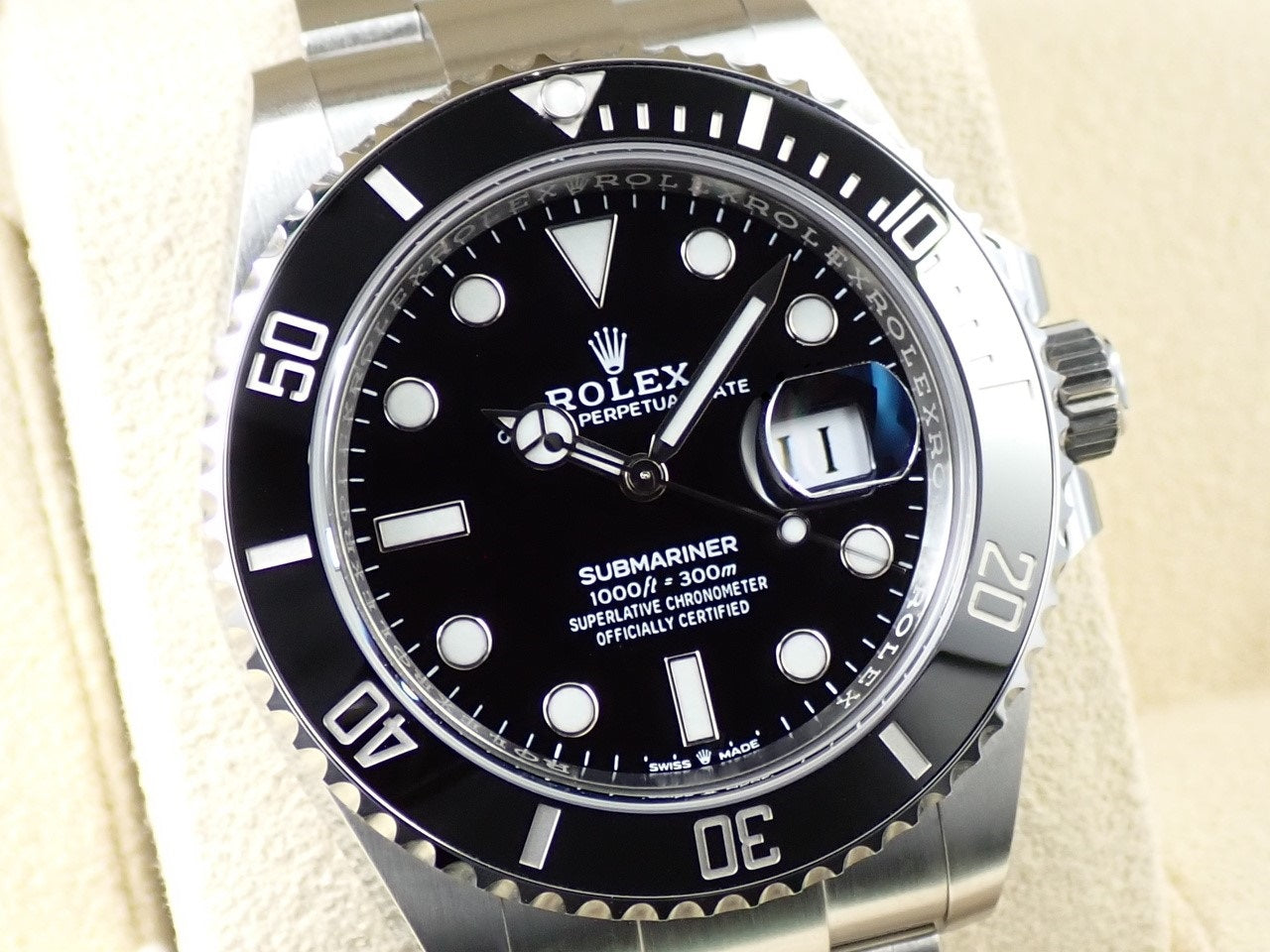 Rolex Submariner Date &lt;Warranty, Box, etc.&gt;