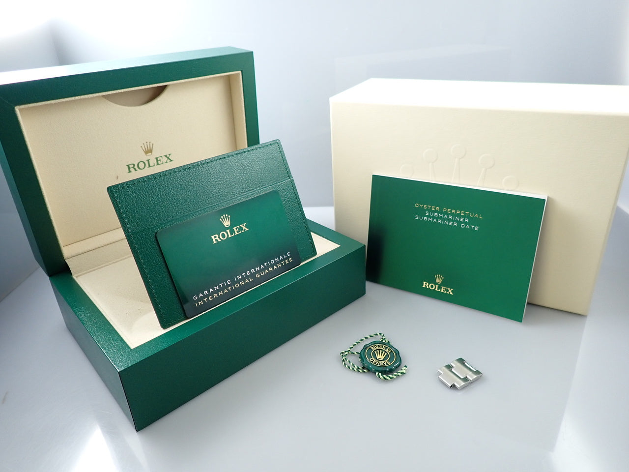 Rolex Submariner Date &lt;Warranty, Box, etc.&gt;