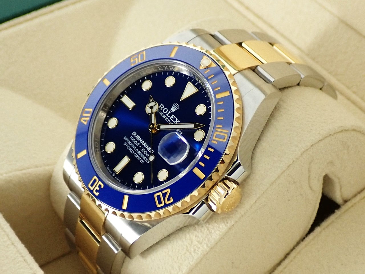 Rolex Submariner Date &lt;Warranty, Box, etc.&gt;