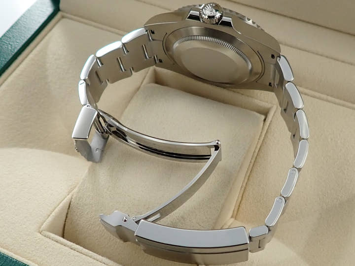 Rolex Submariner Date <Warranty, Box, etc.>