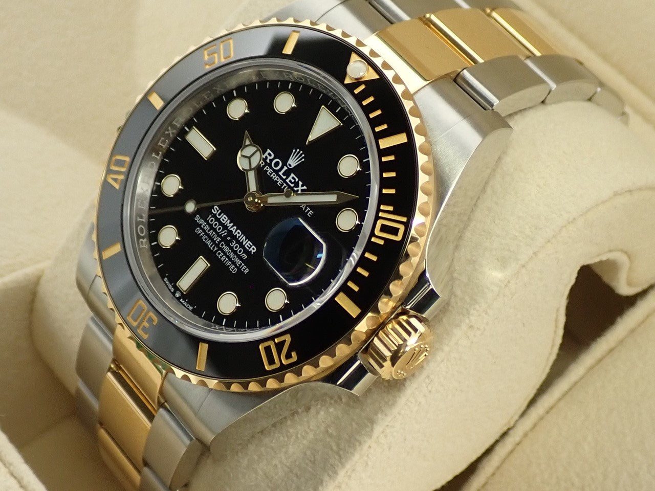 Rolex Submariner Date &lt;Warranty, Box, etc.&gt;