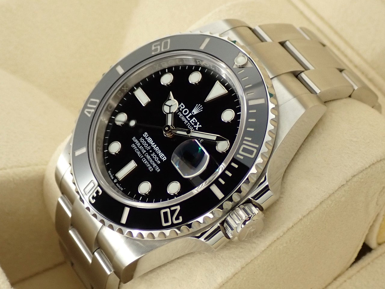 Rolex Submariner Date &lt;Warranty, Box, etc.&gt;