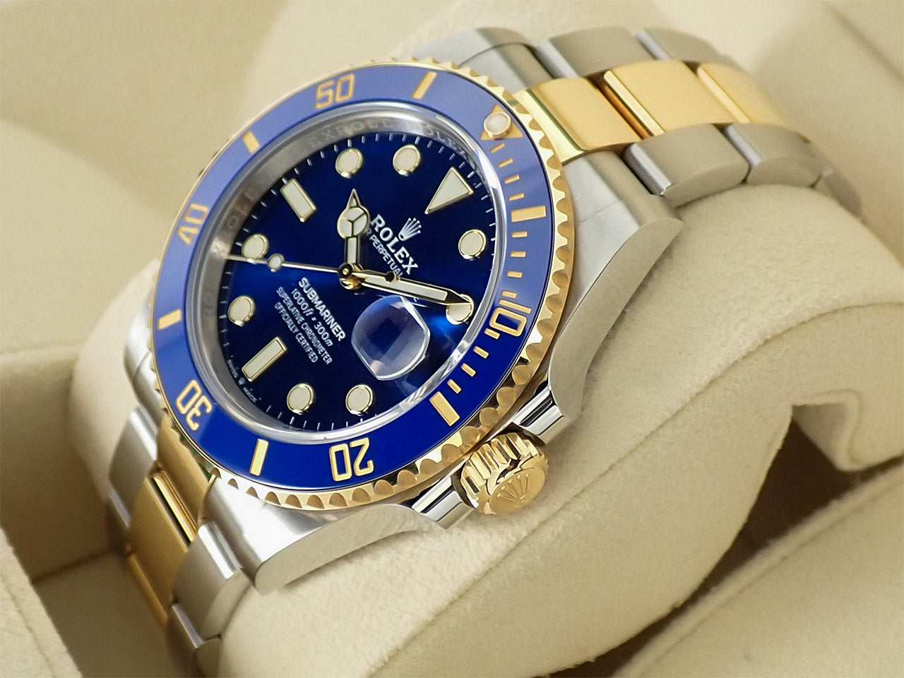 Rolex Submariner Date &lt;Warranty, Box, etc.&gt;