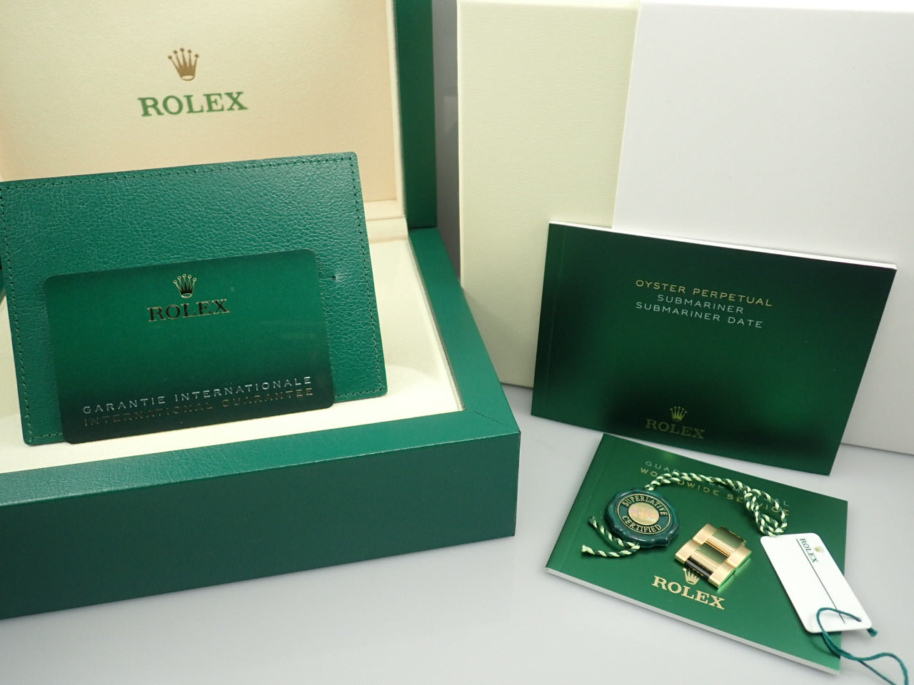 Rolex Submariner Date &lt;New warranty, box, etc.&gt;