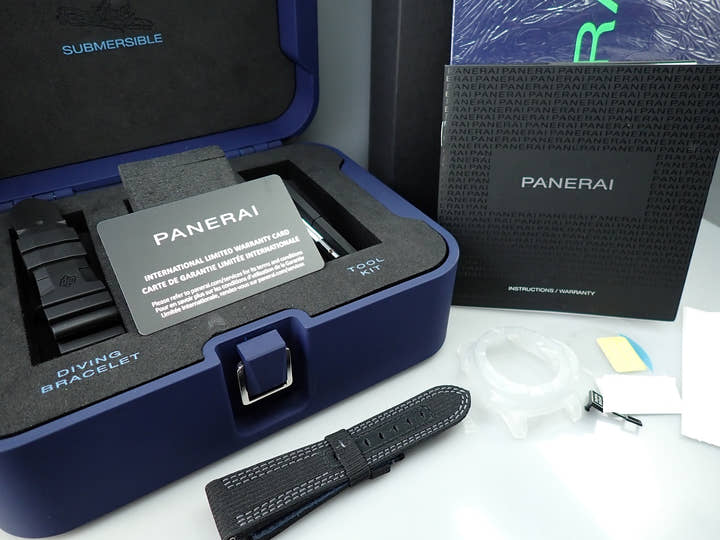 Panerai Submersible Mike Horn Edition 47mm Ref.PAM00984 Black Dial Used X6181082