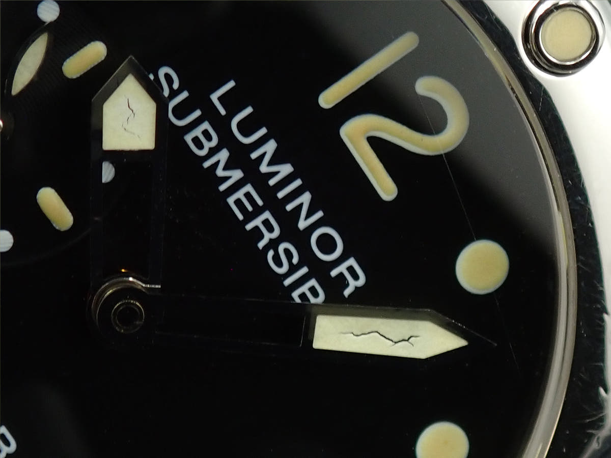 パネライ サブマーシブル Ref.PAM00024 ブラック文字盤 中古 2TA26188