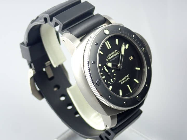 パネライ ルミノール Ref.PAM00389 ブラック文字盤 中古 submersible-5