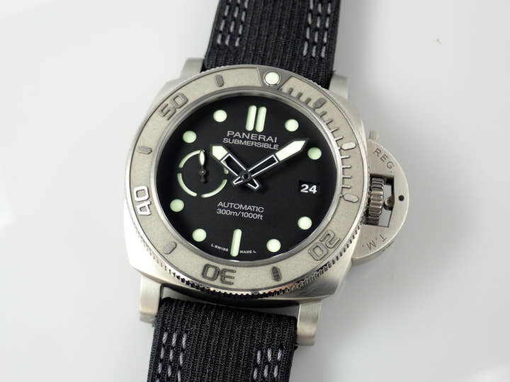 Panerai Luminor Ref.PAM00984 Black Dial Used Submersible-6