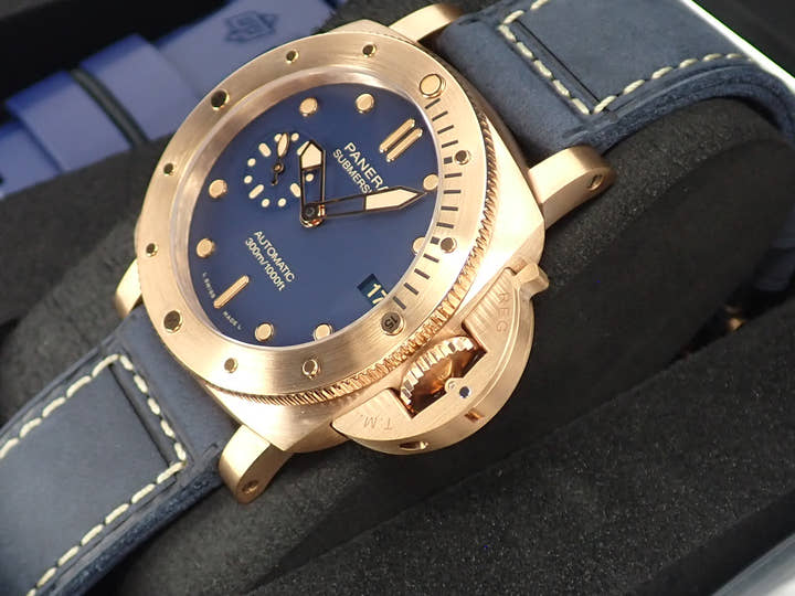 Panerai Submersible Bronzo Blue Abisso Ref.PAM01074 Blue Dial Unused 27NJ6AL3