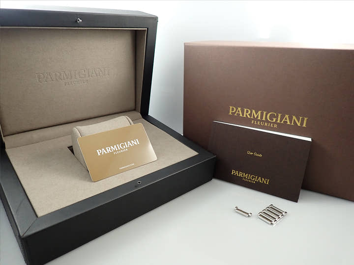 パルミジャーニフルリエ トンダ GT クロノグラフ Ref.PFC906-0000140-B00182 シルバー×ブラック文字盤 中古 1J3WFRFH