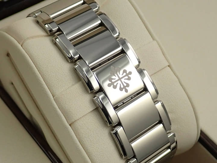 Patek Philippe Twenty-4 TIFFANY &amp; CO. Ref. 4910/10A-012 Stainless Steel Blue Dial