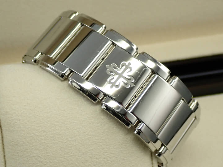 パテックフィリップ Twenty-4 TIFFANY＆CO. Ref.4910/10A-010 ステンレススチール グレー文字盤