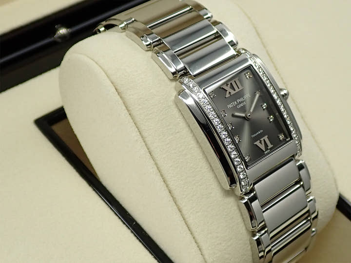 パテックフィリップ Twenty-4 TIFFANY＆CO. Ref.4910/10A-010 ステンレススチール グレー文字盤