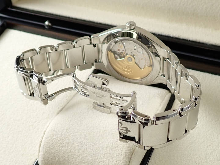 パテックフィリップ Twenty-4 Ref.7300/1200A-001 ステンレススチール ブルーソレイユ文字盤