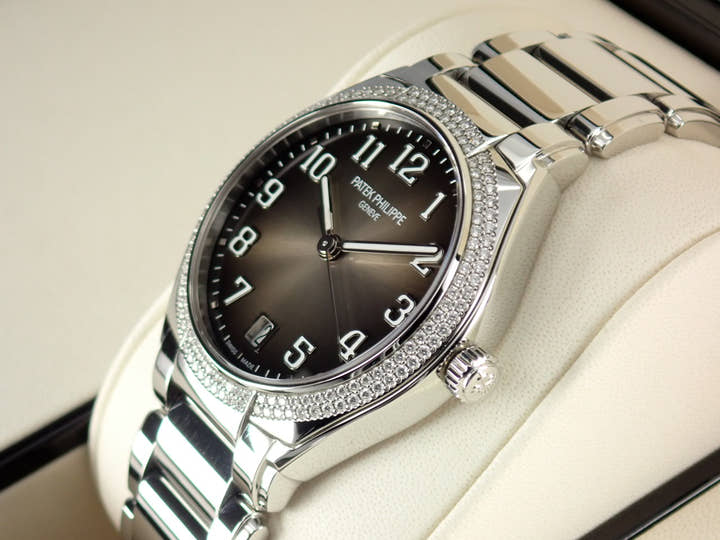 パテックフィリップ Twenty-4 Ref.7300/1200A-010 ステンレススチール グレー・ソレイユ文字盤
