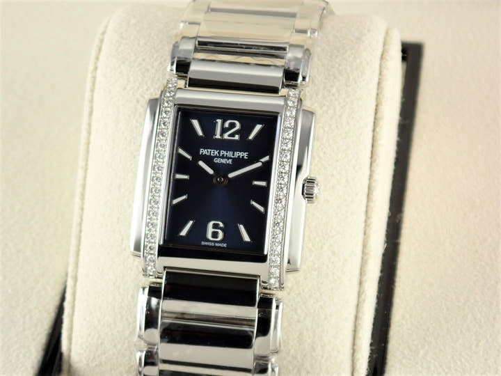 Patek Philippe TWENTY-4 Ref.4910/1200A-001 Blue Soleil Dial Unused twenty4