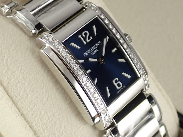 Patek Philippe TWENTY-4 Ref.4910/1200A-001 Blue Soleil Dial Unused twenty4