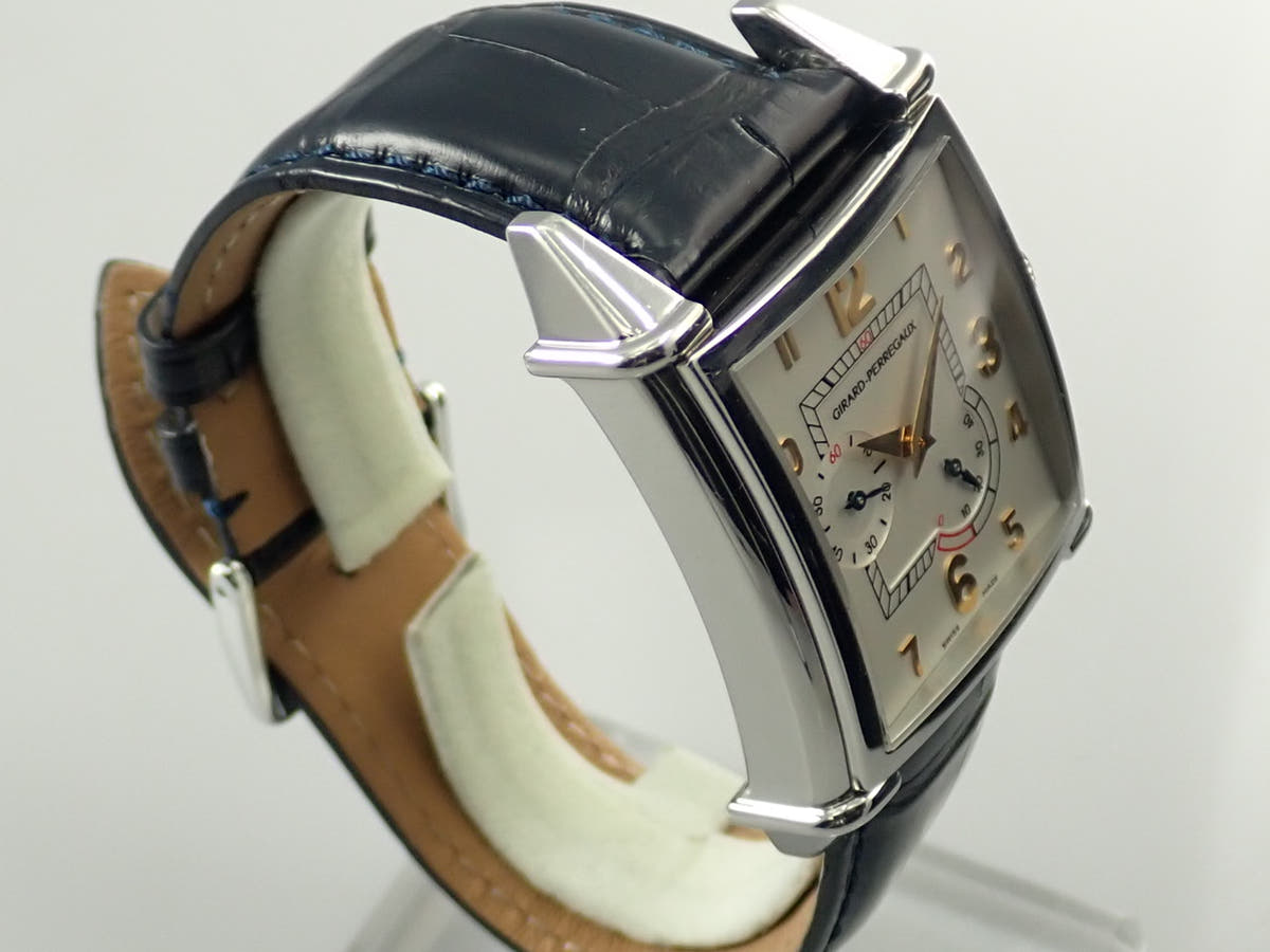 ジラールペルゴ ヴィンテージ1945 Ref.25850-11-113-BAEA シルバー文字盤 中古 CP900522