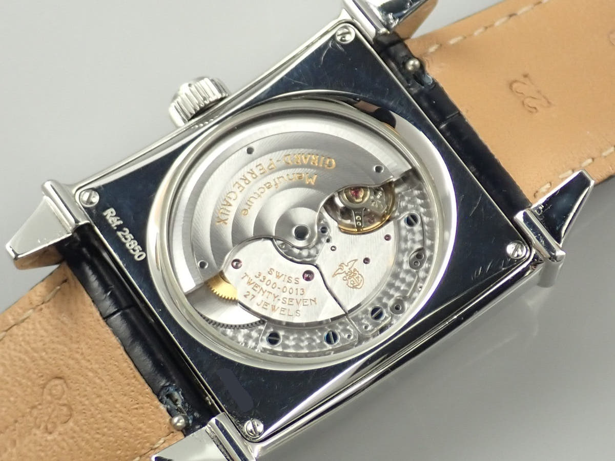 ジラールペルゴ ヴィンテージ1945 Ref.25850-11-113-BAEA シルバー文字盤 中古 CP900522