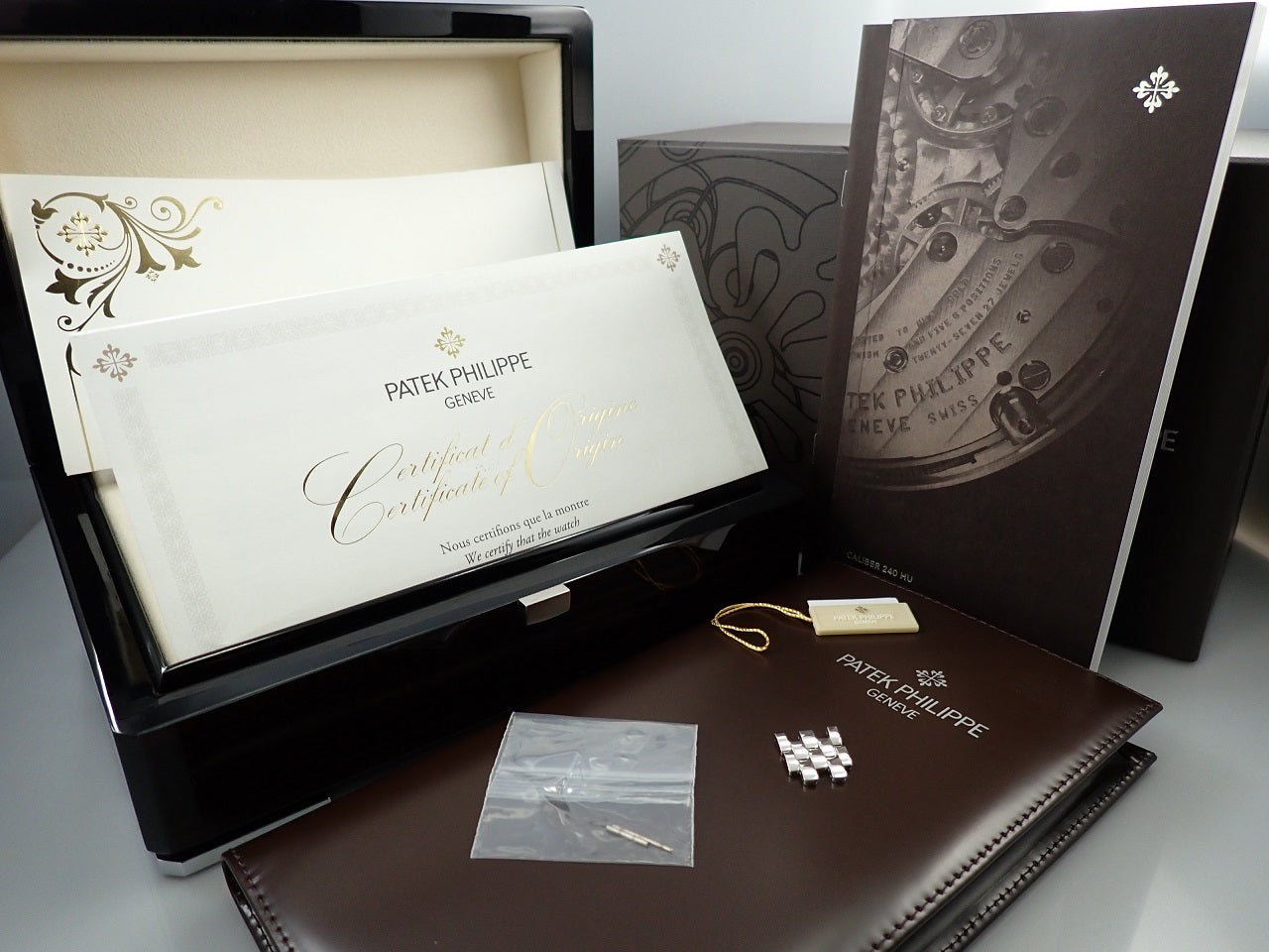 Patek Philippe World Time Cloisonné &lt;Warranty, Box, etc.&gt;