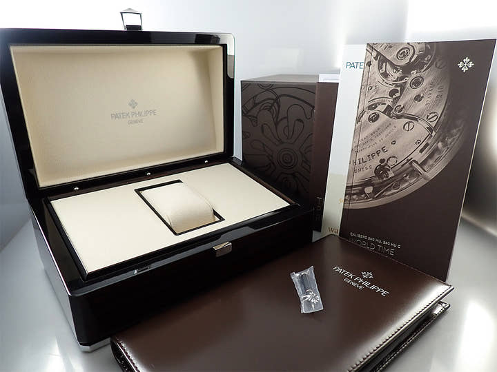 パテックフィリップ コンプリケーション ワールドタイム デイト Ref.5330G-010 ホワイトゴールド パープル文字盤