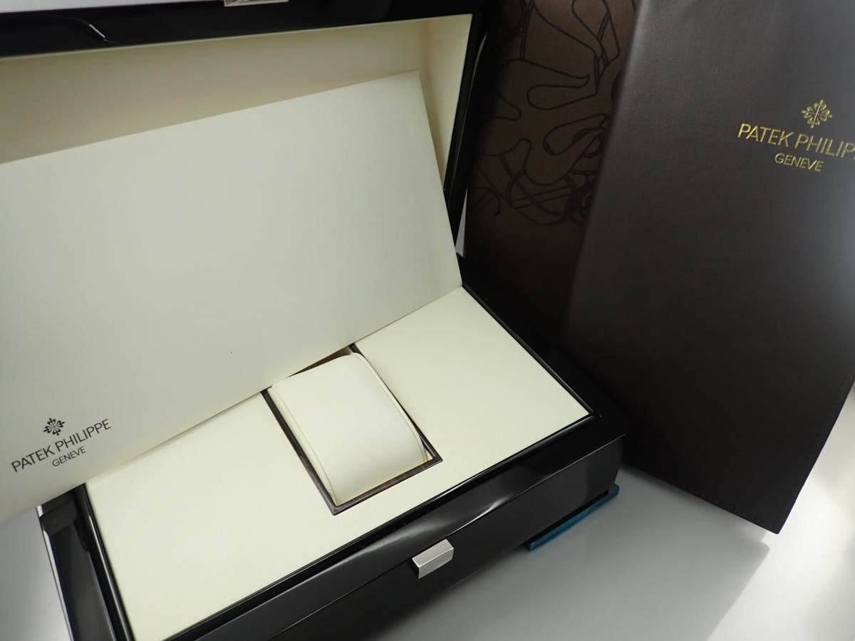 パテックフィリップ コンプリケーション ワールドタイム Ref.5130P-001 ブルー文字盤 中古 P78T7388