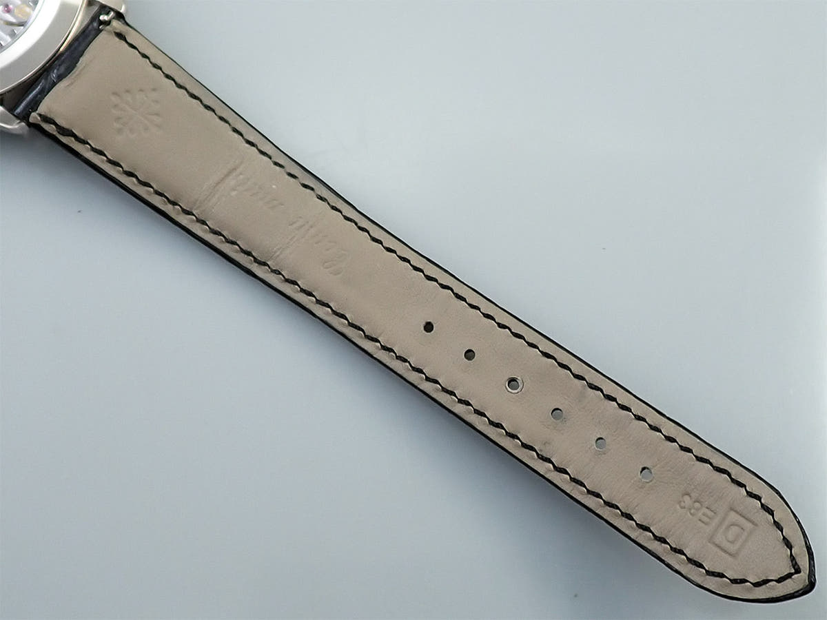 パテックフィリップ コンプリケーション ワールドタイム Ref.5230G-001 ホワイト/グレー文字盤 中古 77MHS565