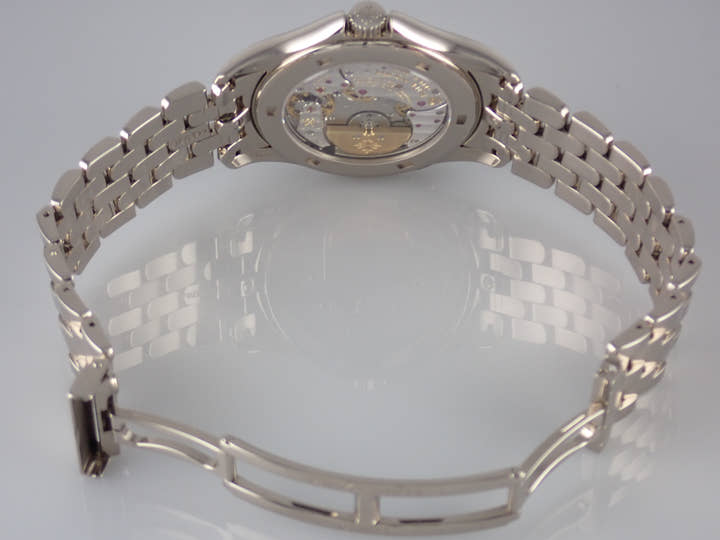 パテックフィリップ ワールドタイム Ref.5130/1G シルバー／グレー文字盤 中古 worldtime-24