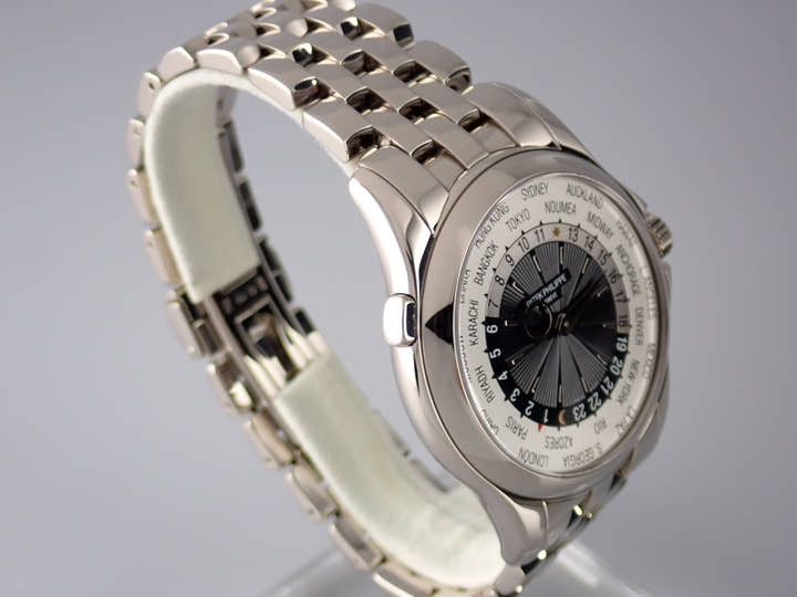 パテックフィリップ ワールドタイム Ref.5130/1G シルバー／グレー文字盤 中古 worldtime-24
