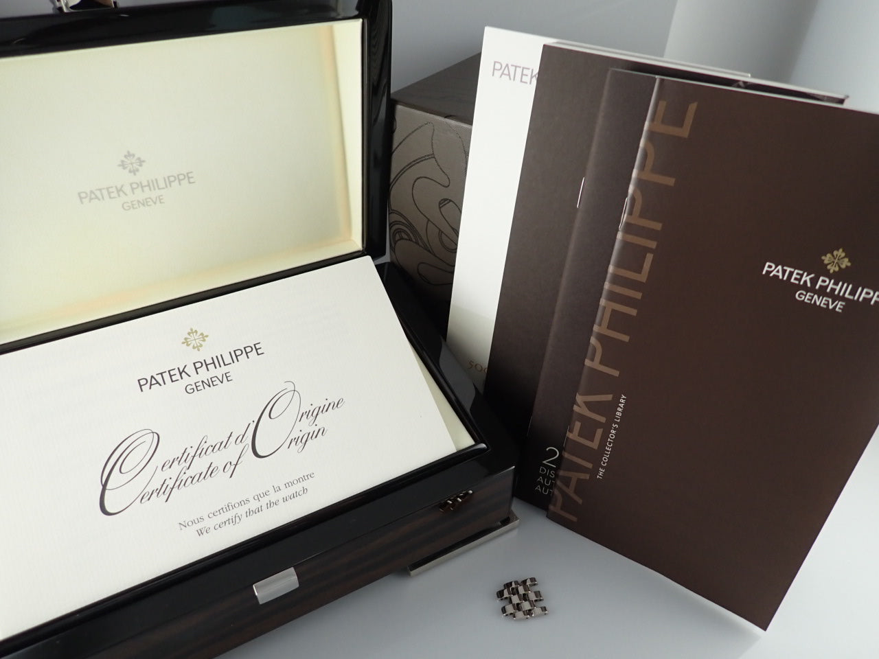 Patek Philippe World Time &lt;Warranty, Box, etc.&gt;