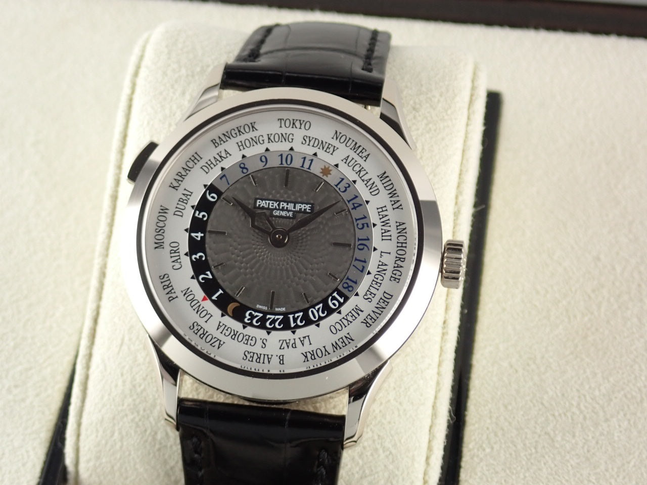 Patek Philippe World Time &lt;Warranty, Box, etc.&gt;