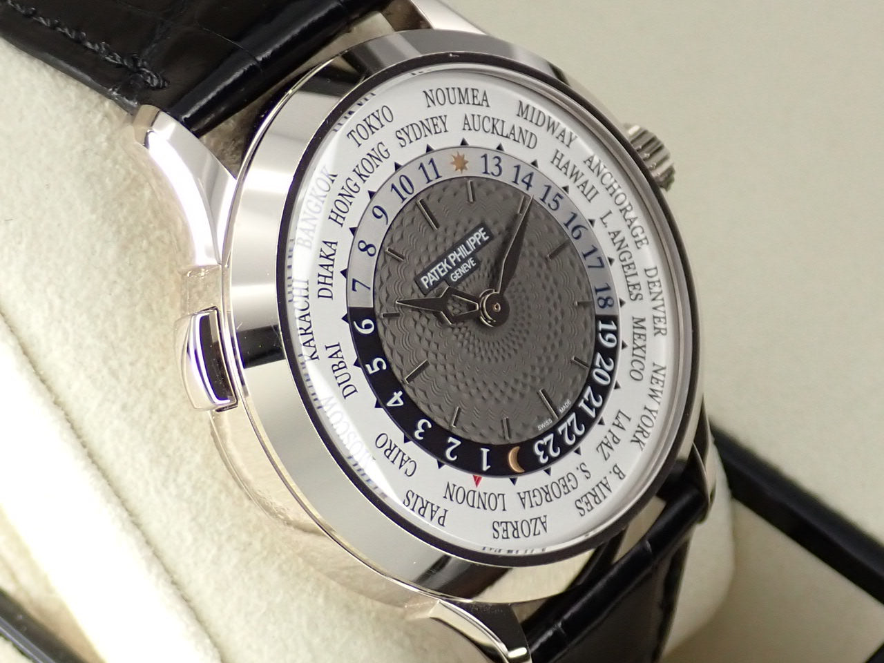 Patek Philippe World Time &lt;Warranty, Box, etc.&gt;