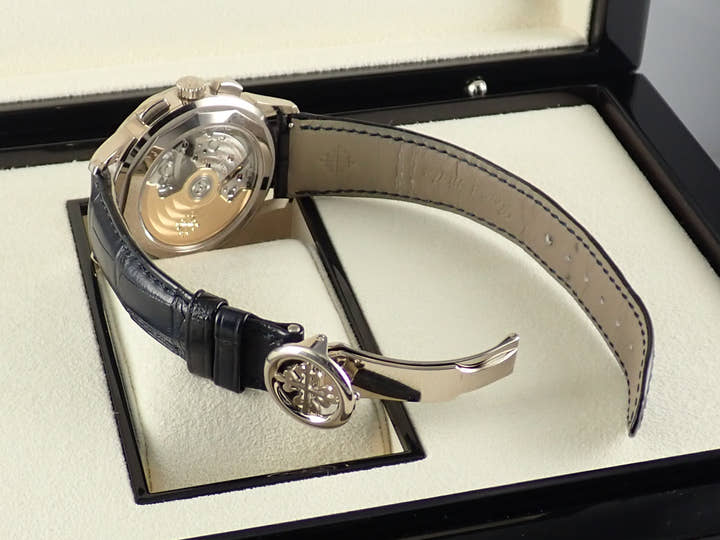 パテックフィリップ ワールドタイム Ref.5930G-001 ブルーオパーリン文字盤 中古 worldtime-30