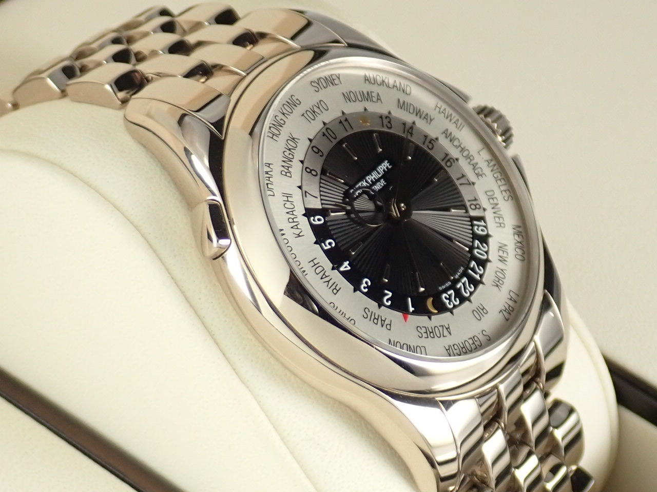 Patek Philippe World Time [Good Condition] &lt;Warranty, Box, etc.&gt;