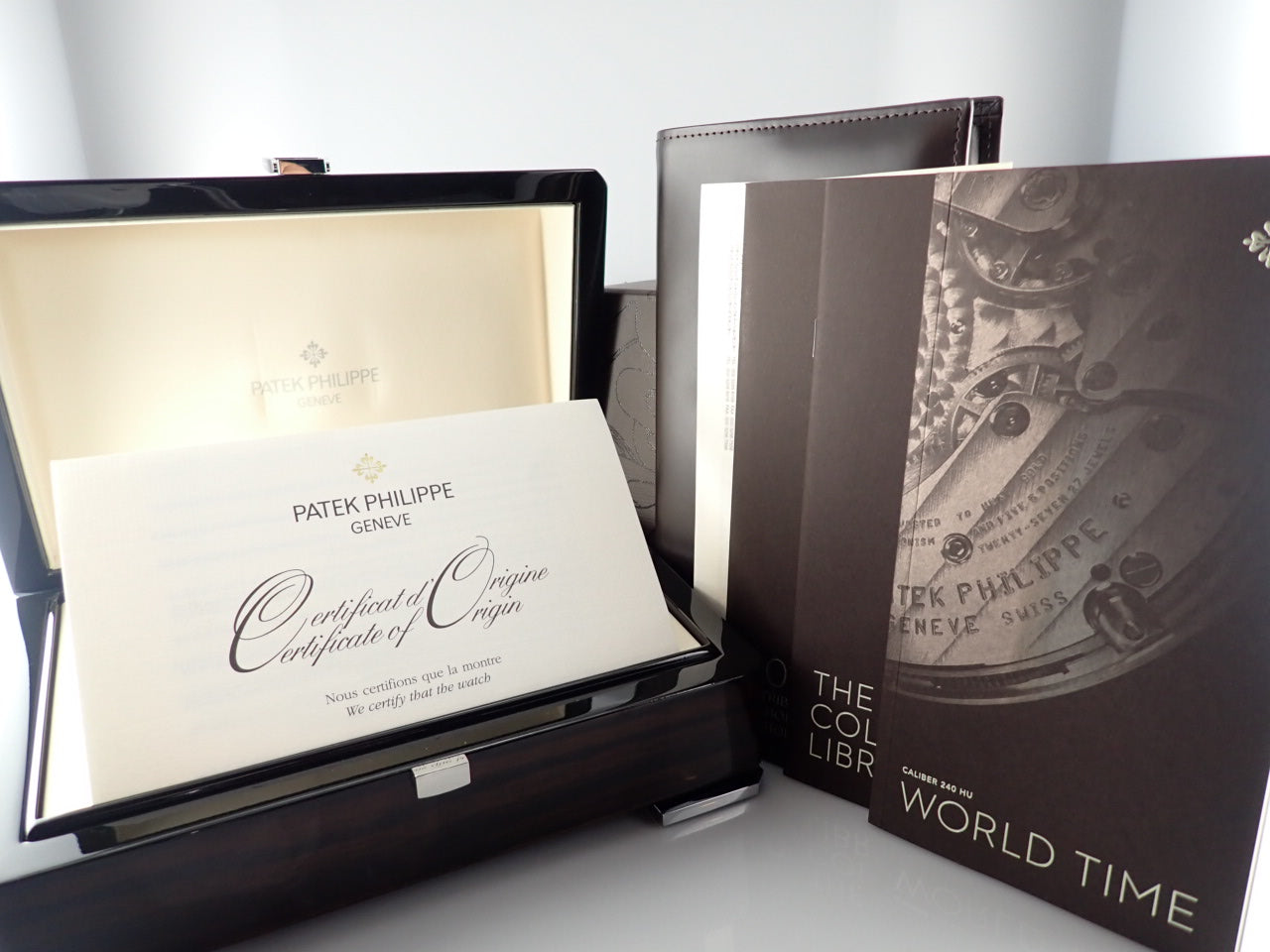 Patek Philippe World Time [Good Condition] &lt;Warranty, Box, etc.&gt;