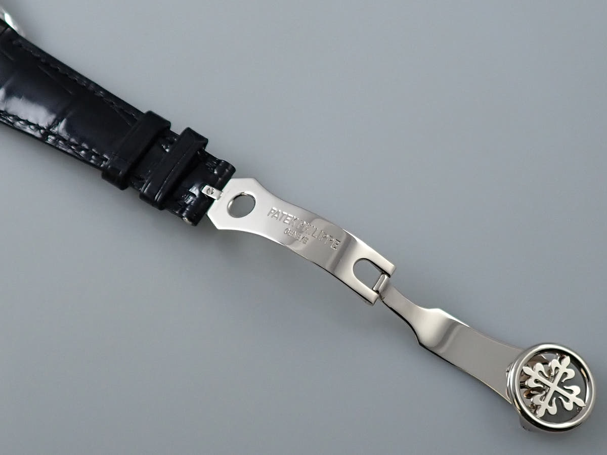 パテックフィリップ ワールドタイム Ref.5110G-001 シルバー文字盤 中古 287704SV